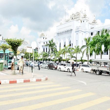 Hotel Bond Rangoon Buitenkant foto