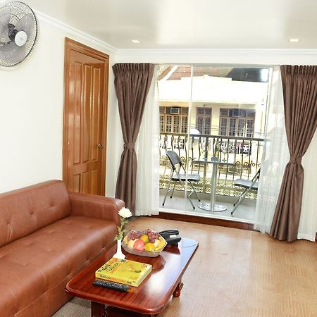 Hotel Bond Rangoon Buitenkant foto