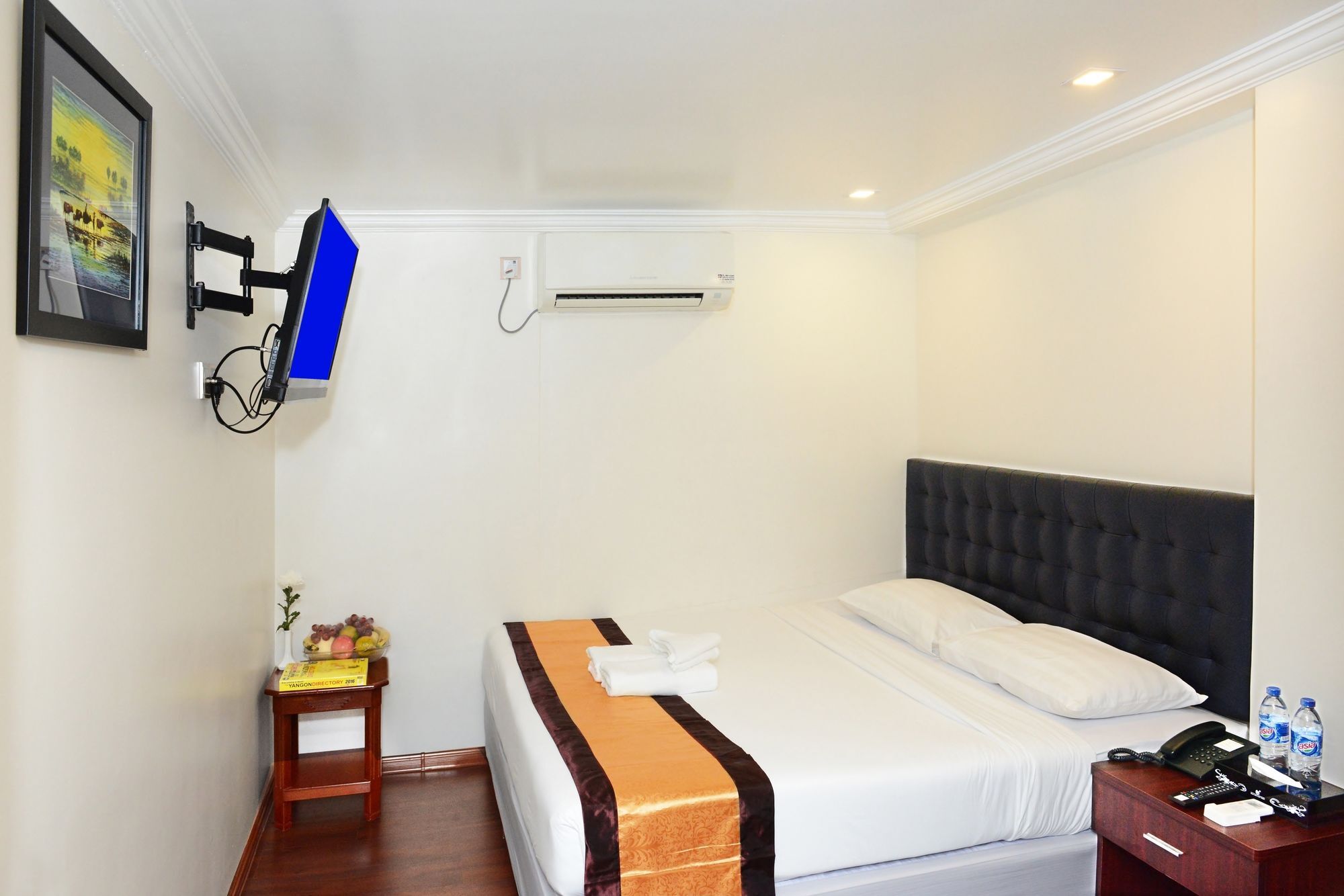 Hotel Bond Rangoon Buitenkant foto