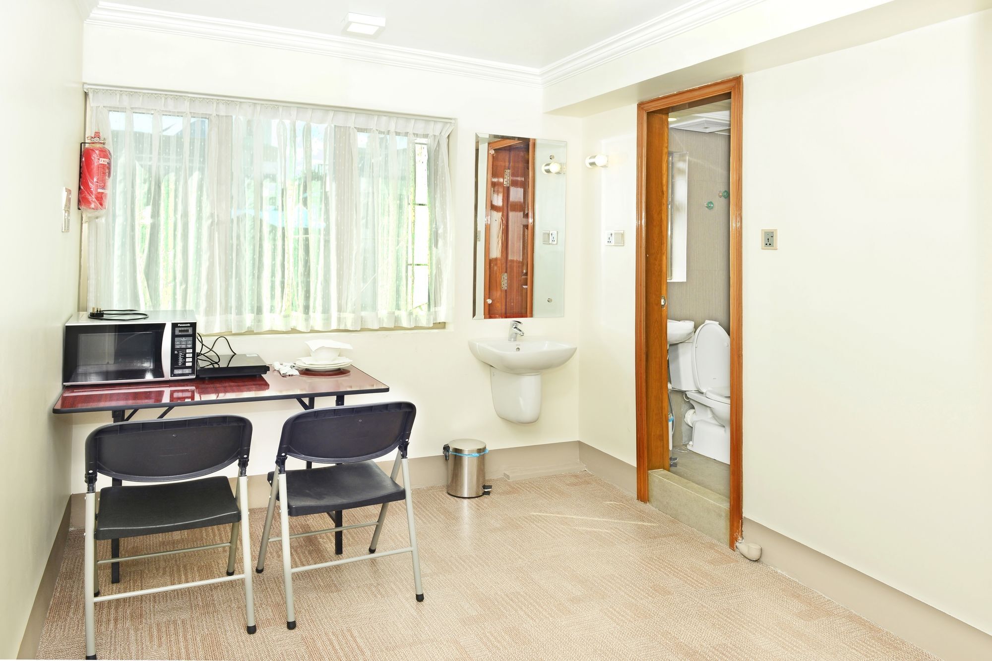 Hotel Bond Rangoon Buitenkant foto