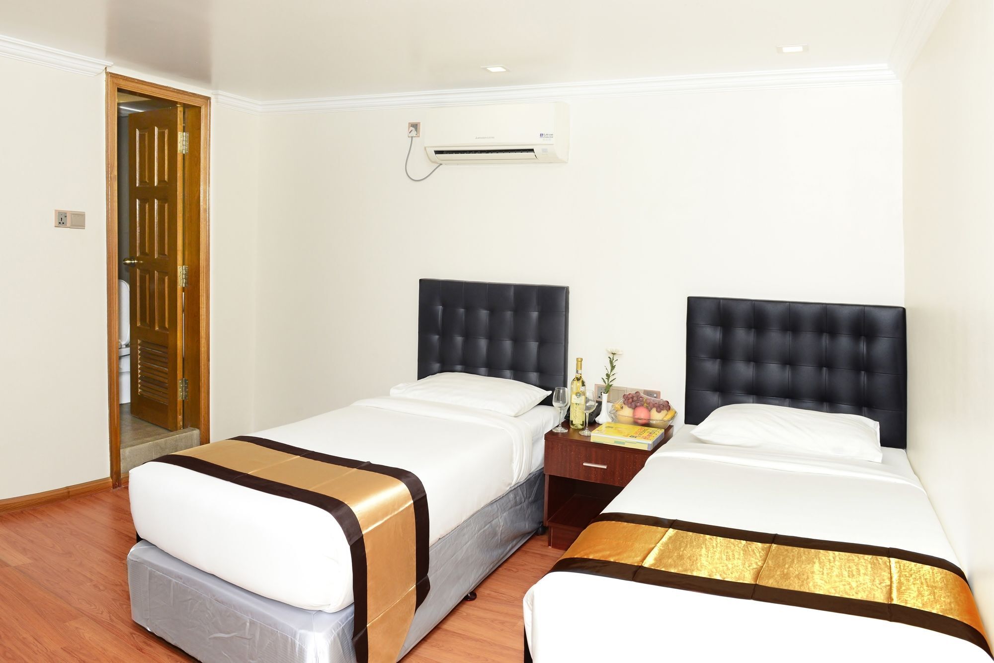 Hotel Bond Rangoon Buitenkant foto
